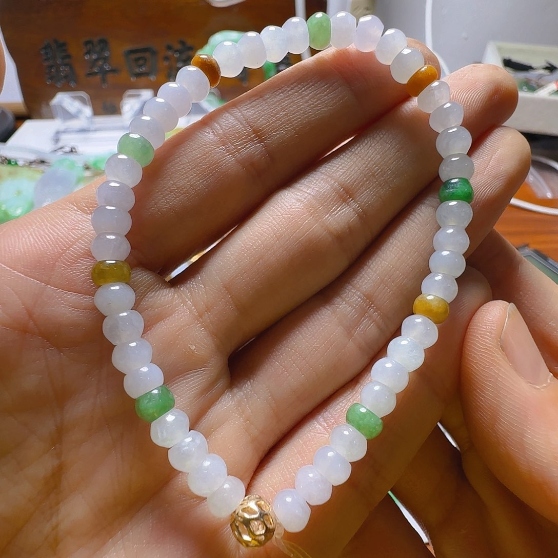 翡翠未镶嵌颈饰翡翠75