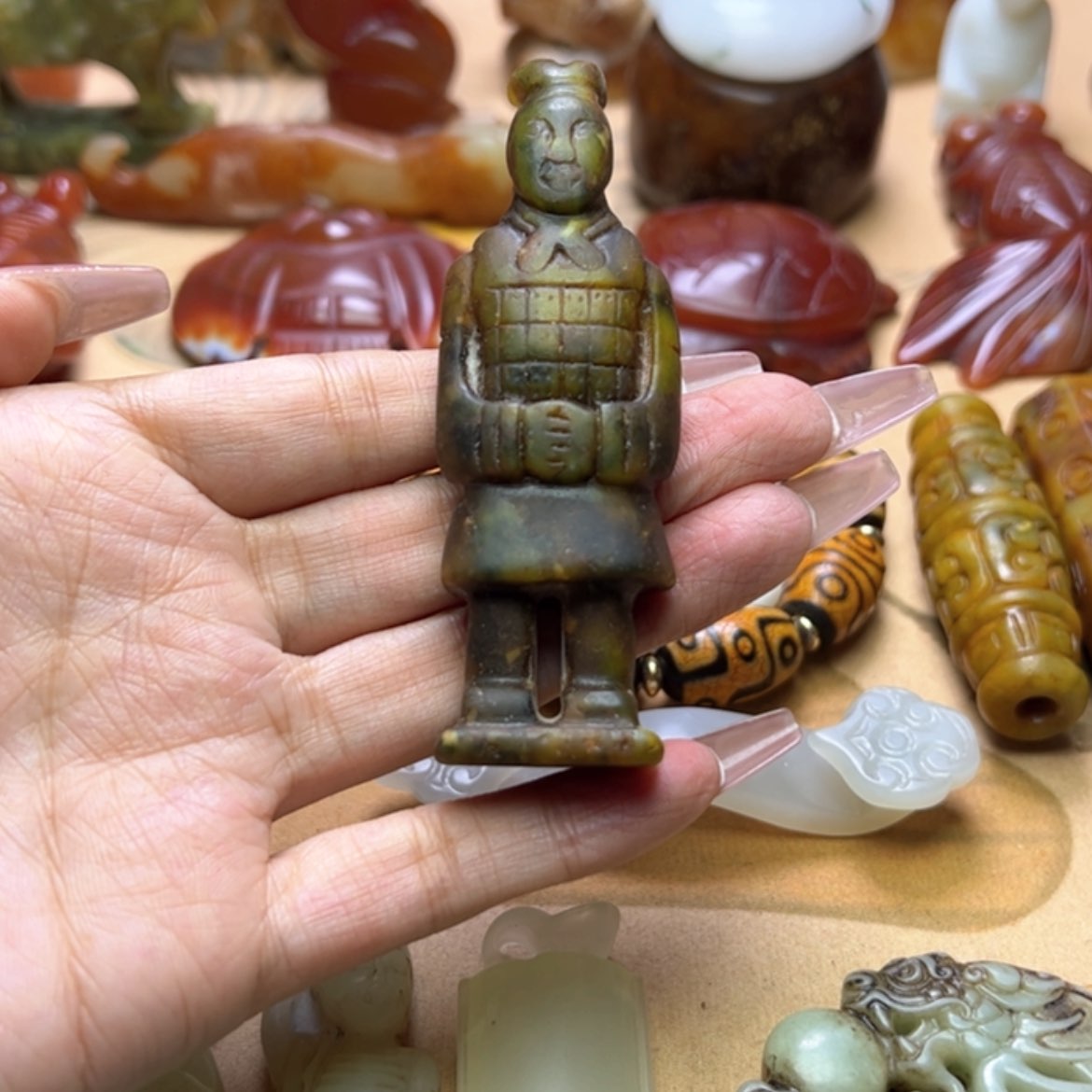 【闪购商品】蛇纹石玉颈饰未镶嵌