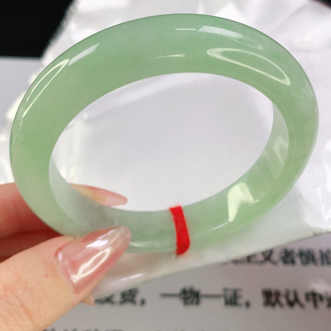 翡翠未镶嵌手镯525翡翠