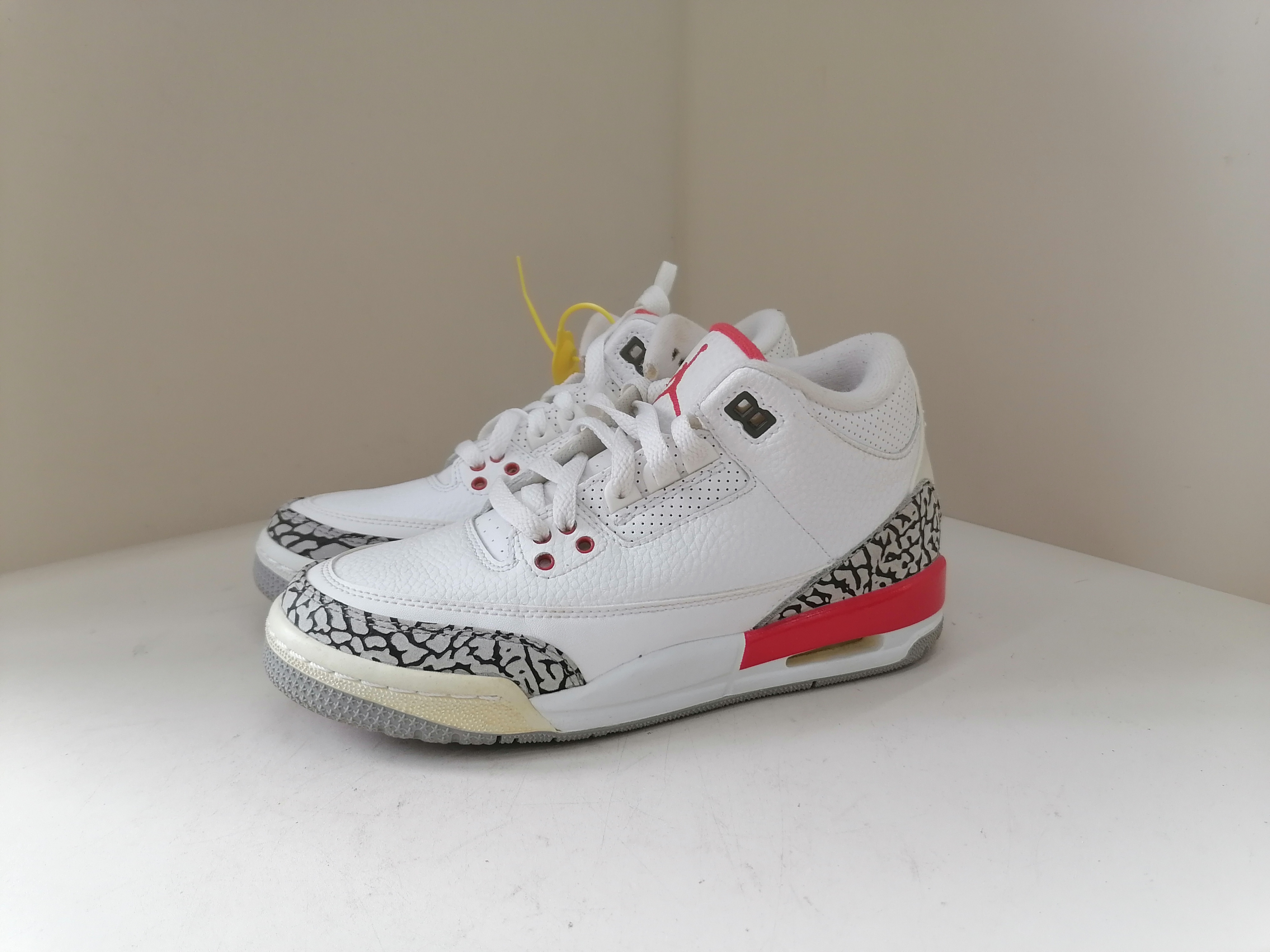 nike aj3 白红经典配色板鞋 37.5码 全新原盒