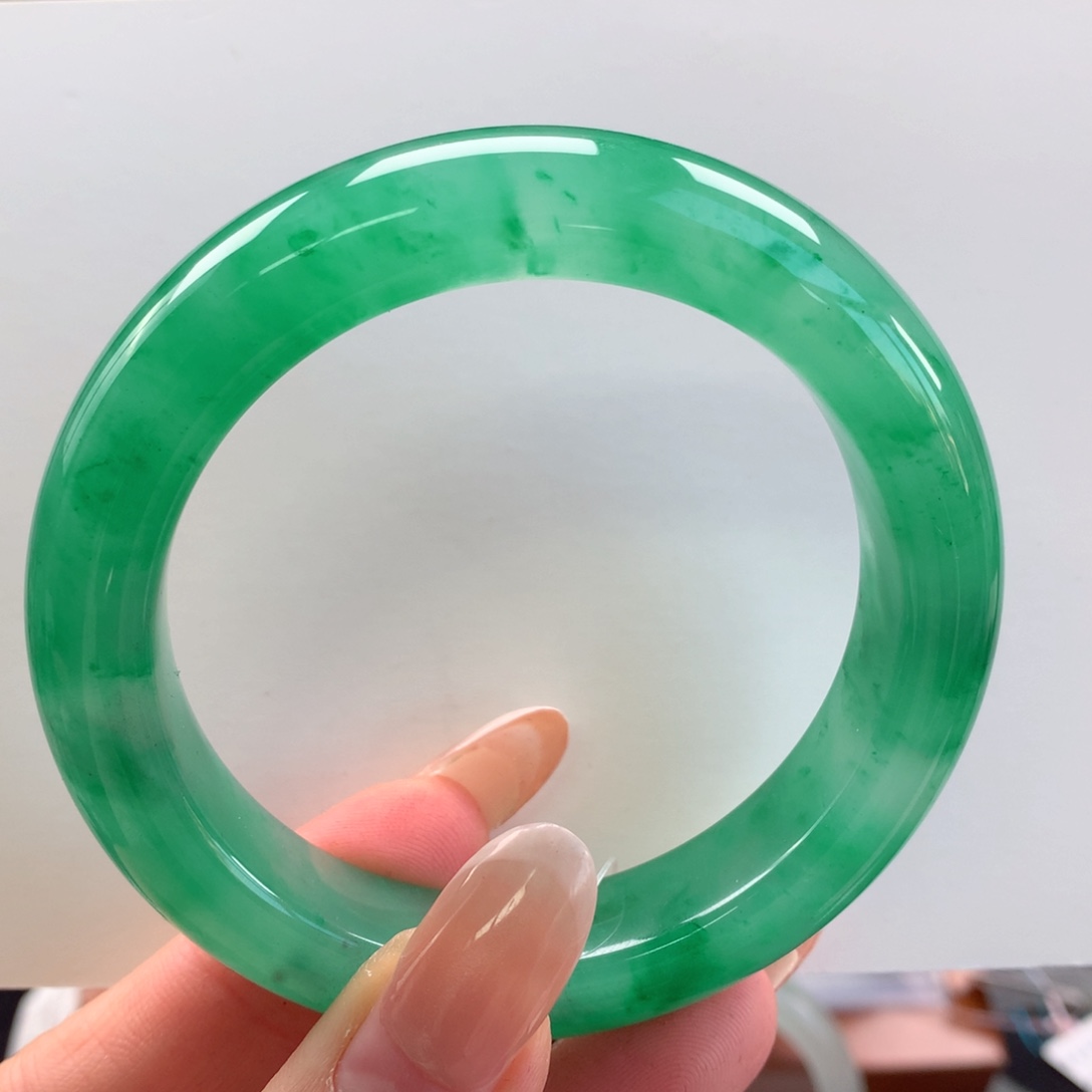 石英质玉未镶嵌手镯