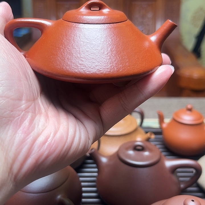 紫砂茶壶?**式宜兴原矿88888