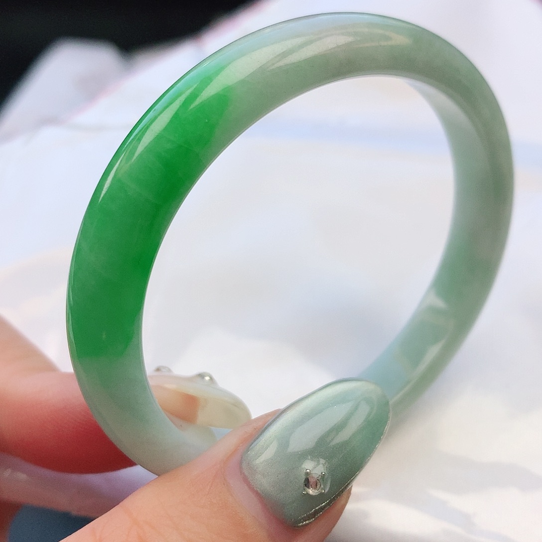 翡翠手镯未镶嵌55贵妃882291