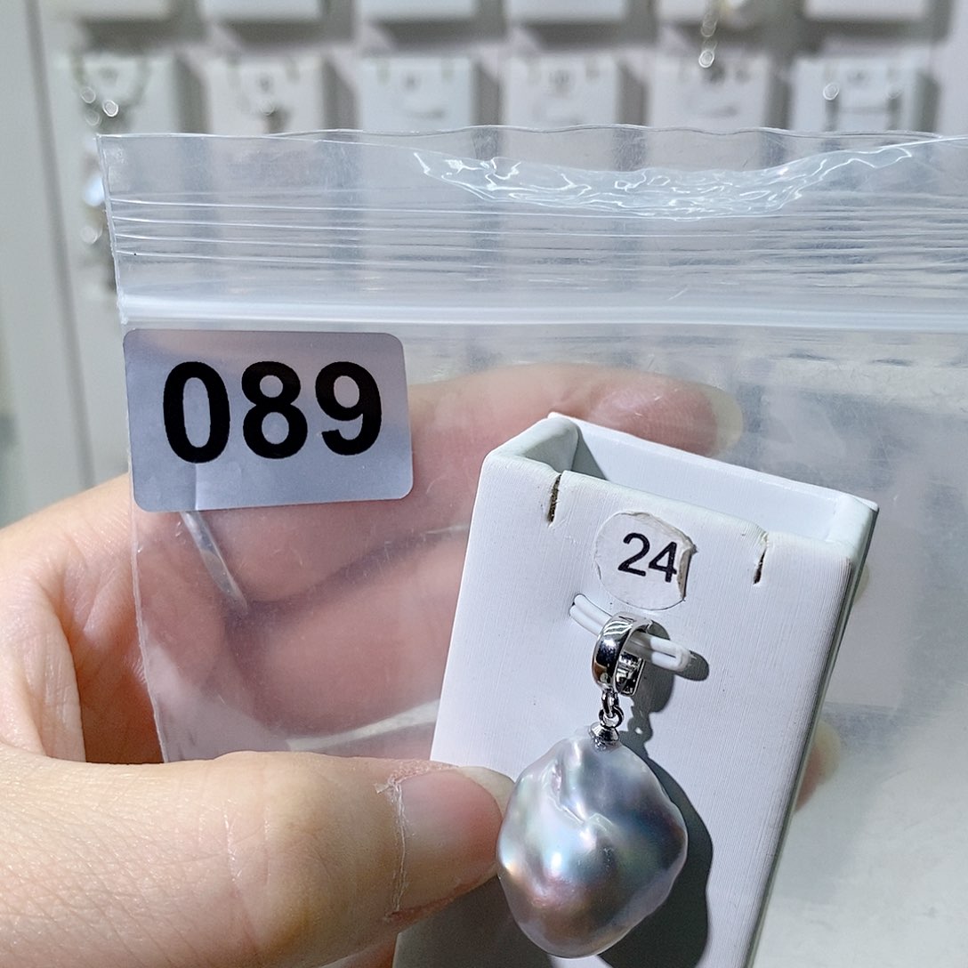 淡水珍珠合金颈饰