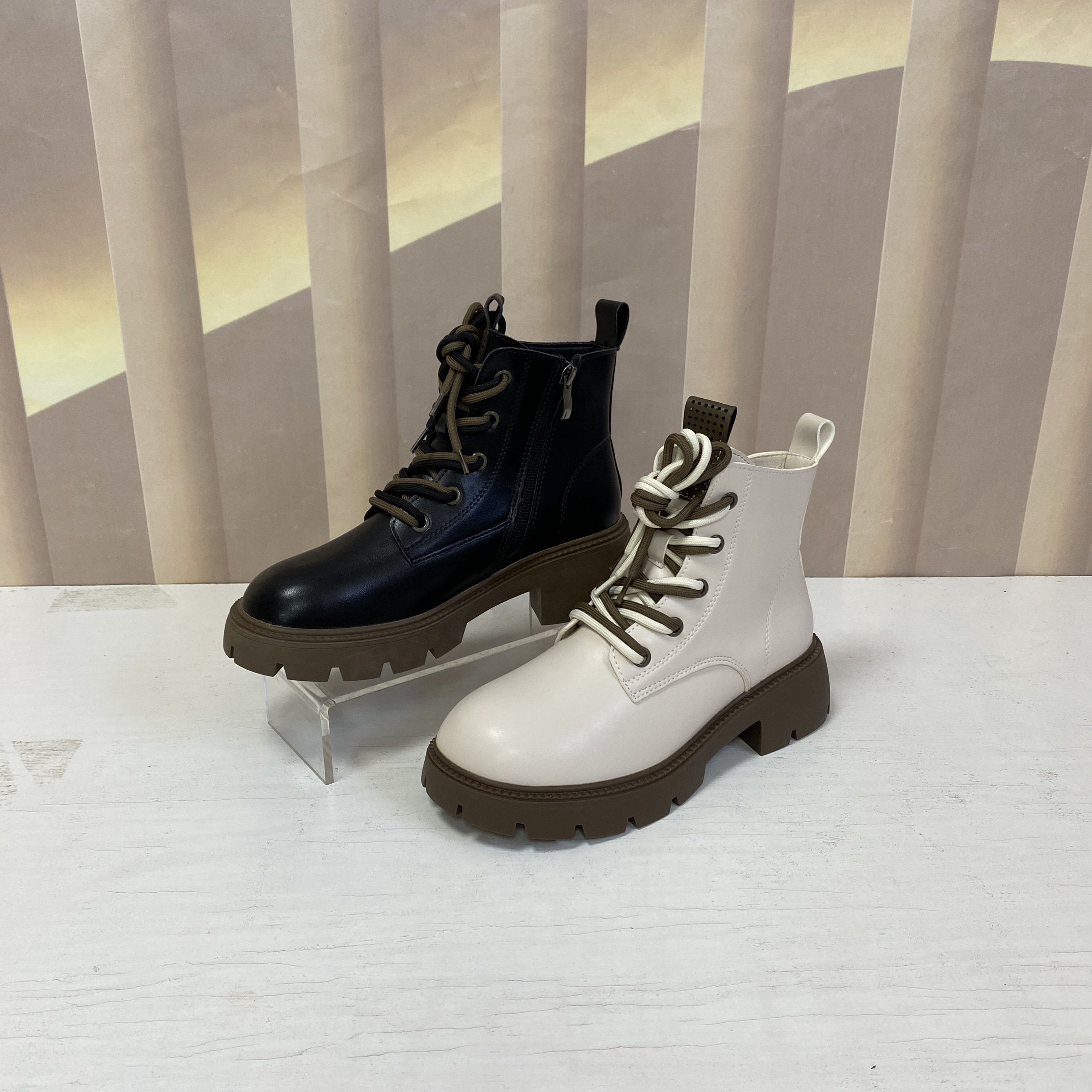 129-1秋冬时尚百搭粗跟厚底英伦风女马丁靴F