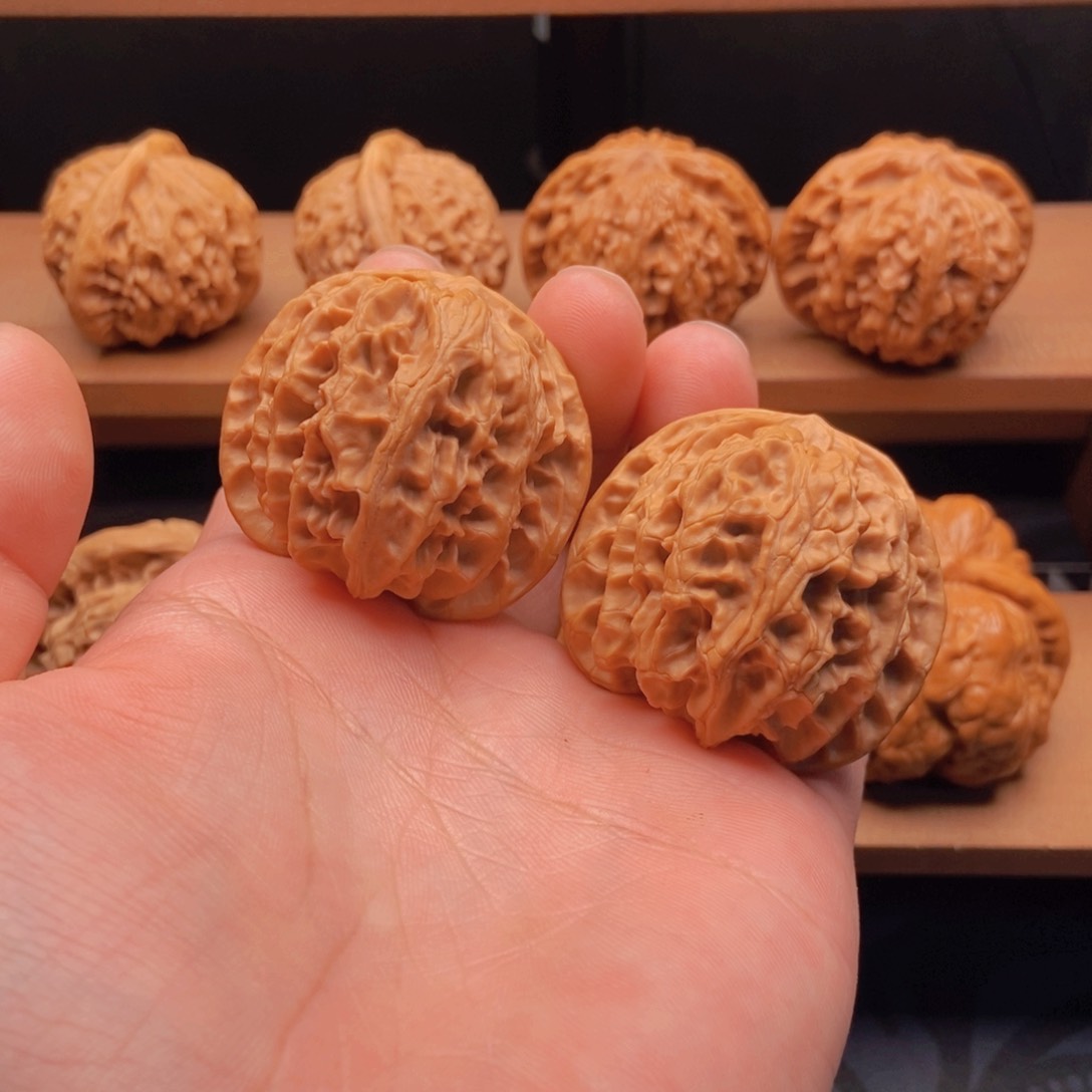 文玩核桃把件苹果园(42尺寸有修)