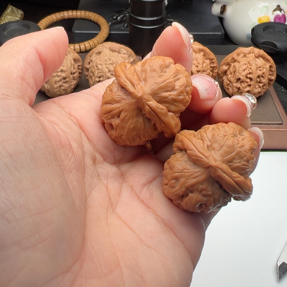 文玩核桃把件金字塔36