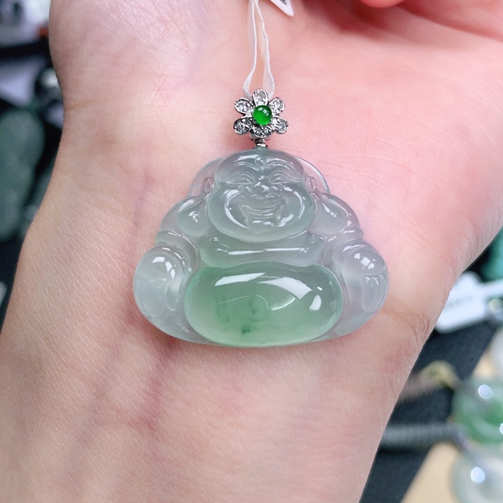 翡翠18K金镶嵌颈饰佛公