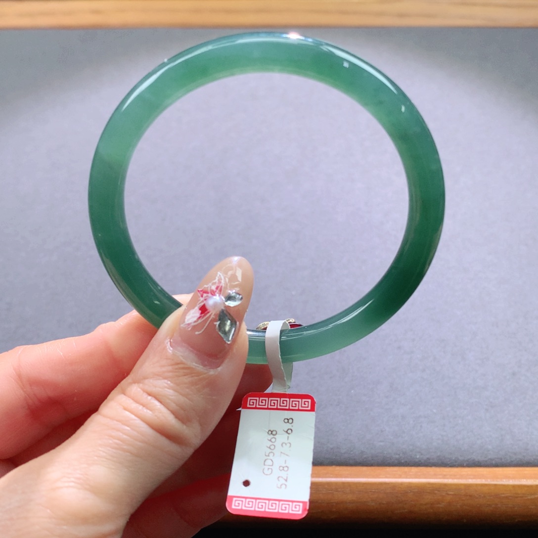 翡翠手镯未镶嵌天然翡翠手镯叮当镯