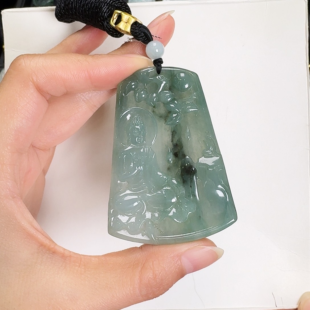 翡翠颈饰未镶嵌阿弥牌