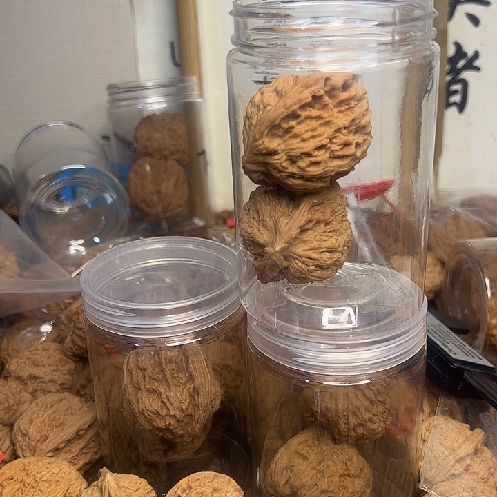 赫***旅吊坠桃核南疆石核桃