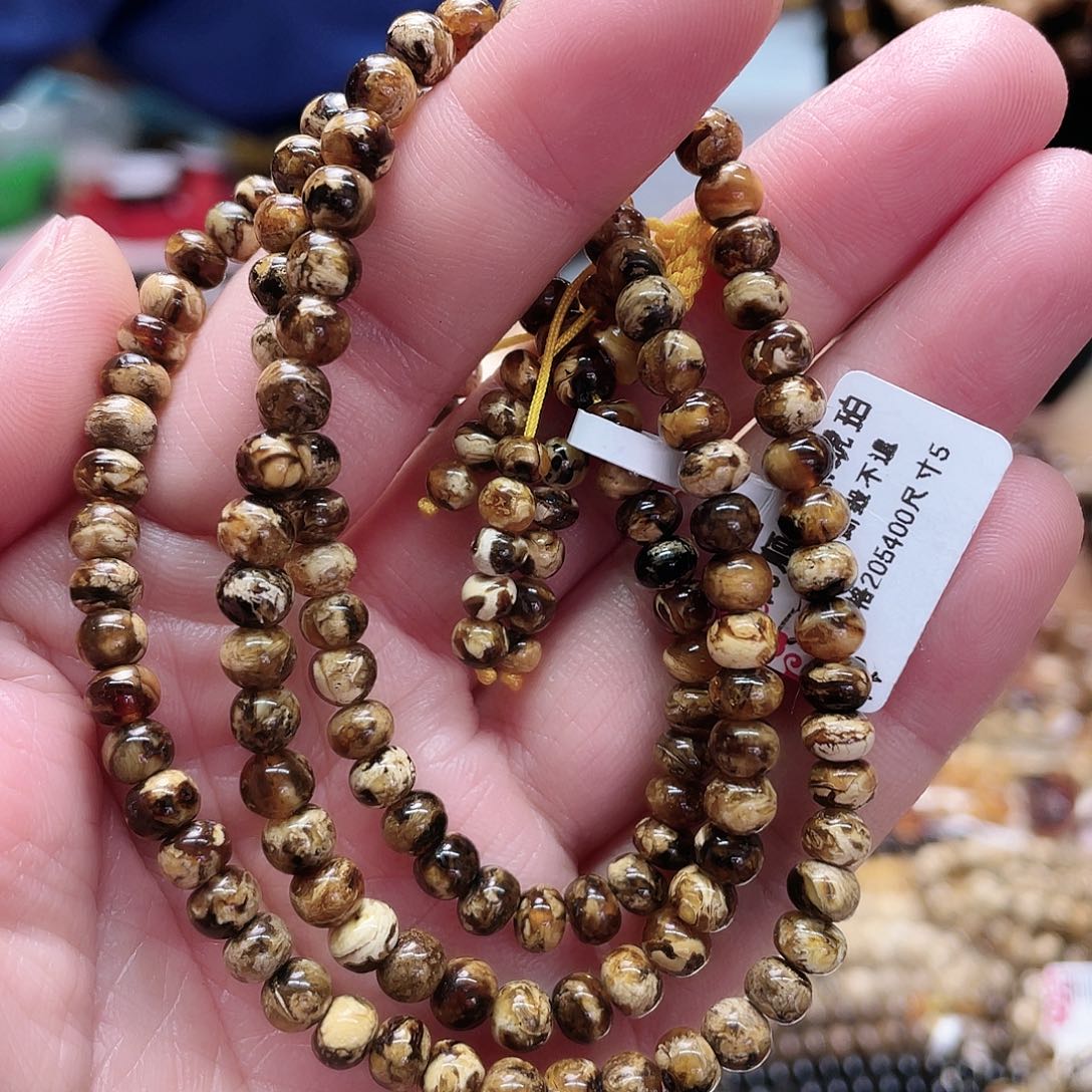 琥珀裸石未镶嵌五11142