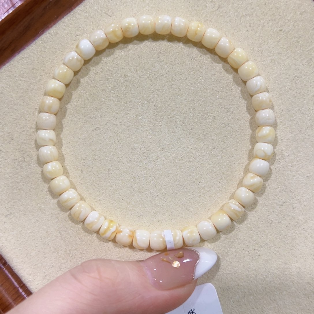 蜜蜡手链未镶嵌5m瓷白花