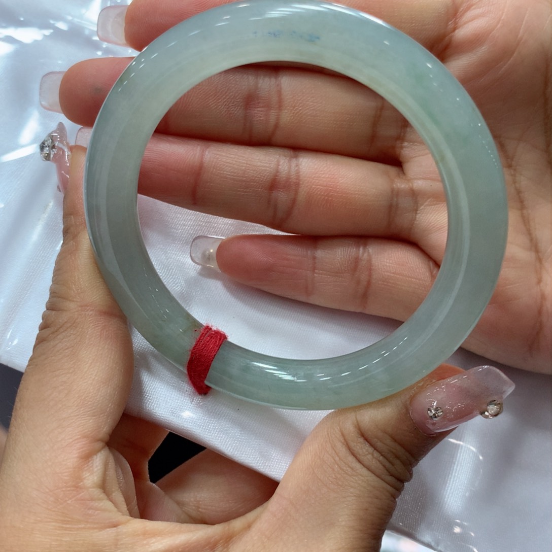 翡翠手镯未镶嵌买断