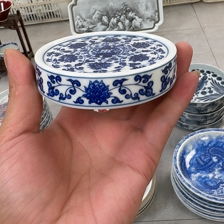 瓷片青花缠枝莲杯垫景德镇