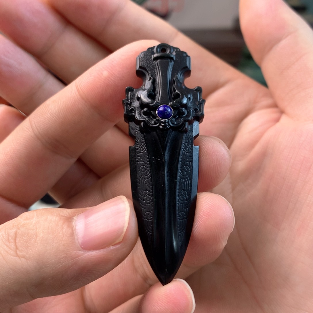 和田玉黑青吊坠未镶嵌迷****宝