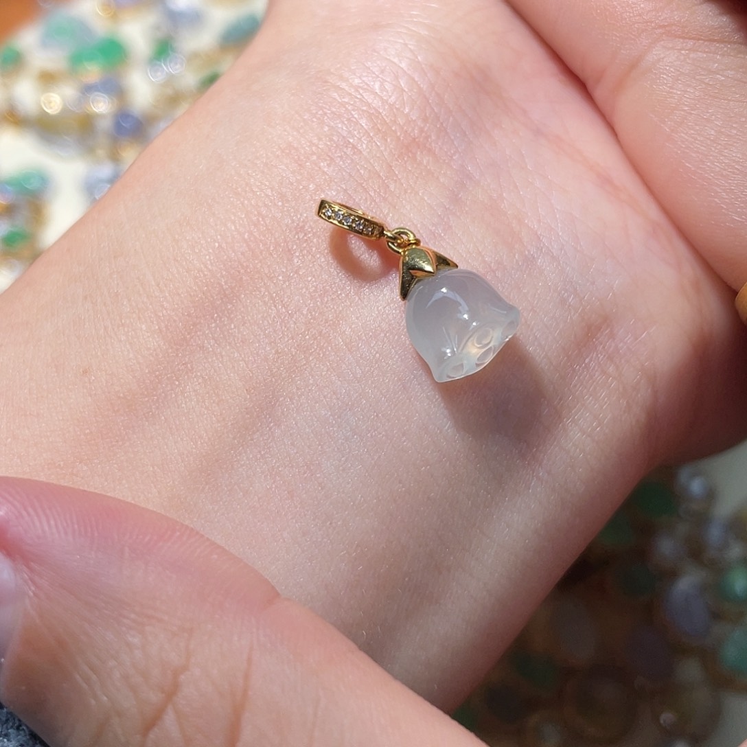 翡翠吊坠(不含链)18K金镶嵌华*