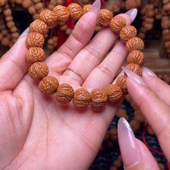 木质类龙纹桃枭手串