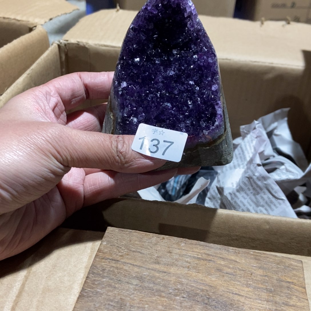 紫晶天然水晶摆件未镶嵌