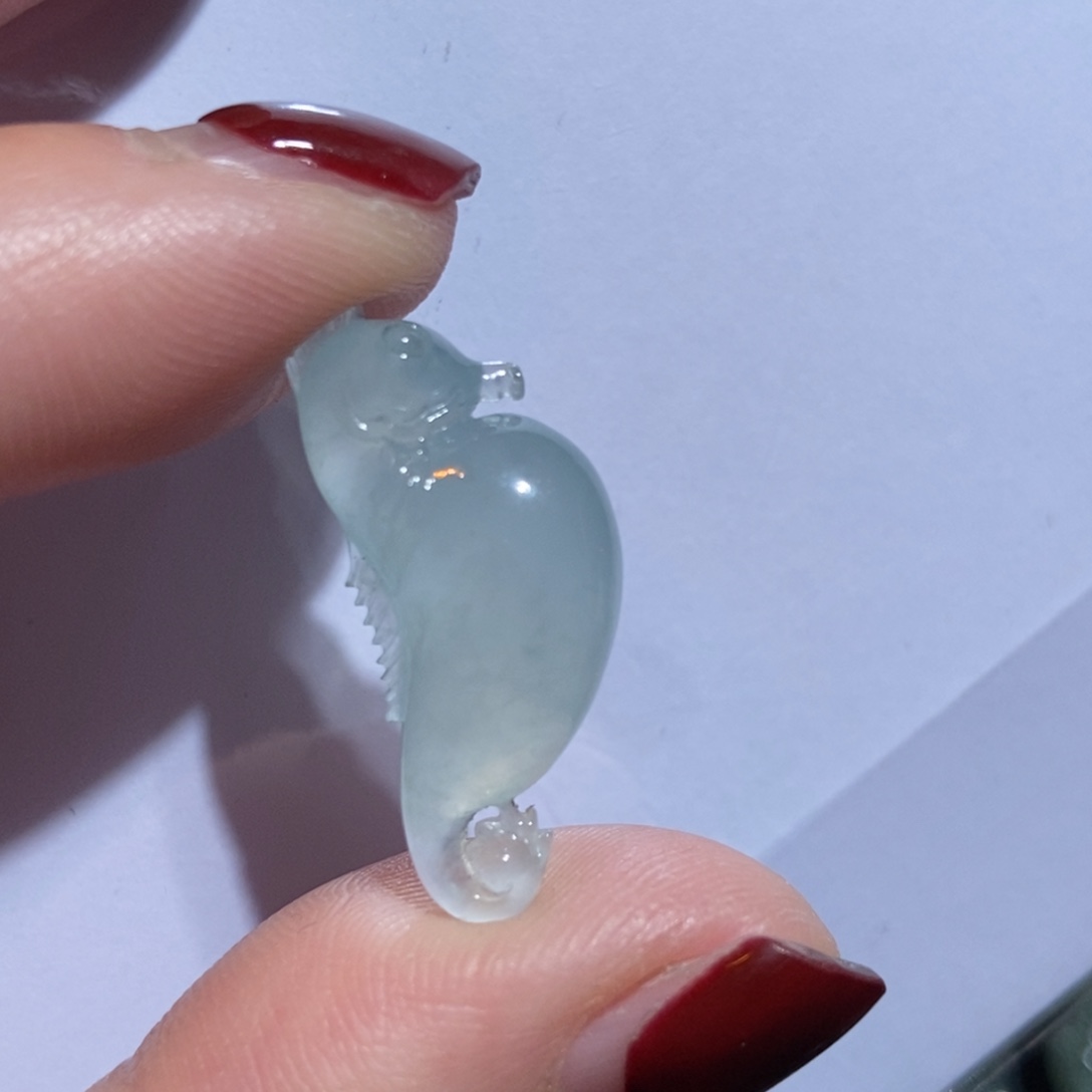 翡翠裸石海马吊坠可代镶嵌