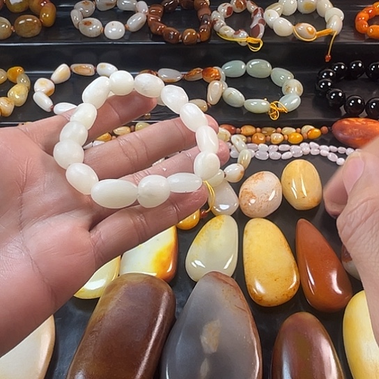 健***^和田玉未镶嵌挂件