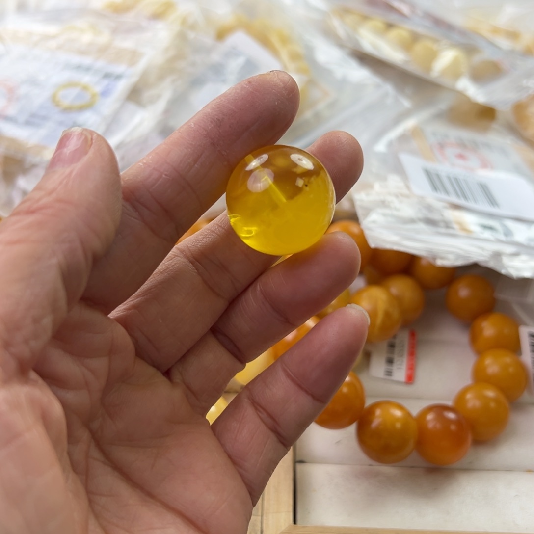 琥珀珠宝奇石未镶嵌