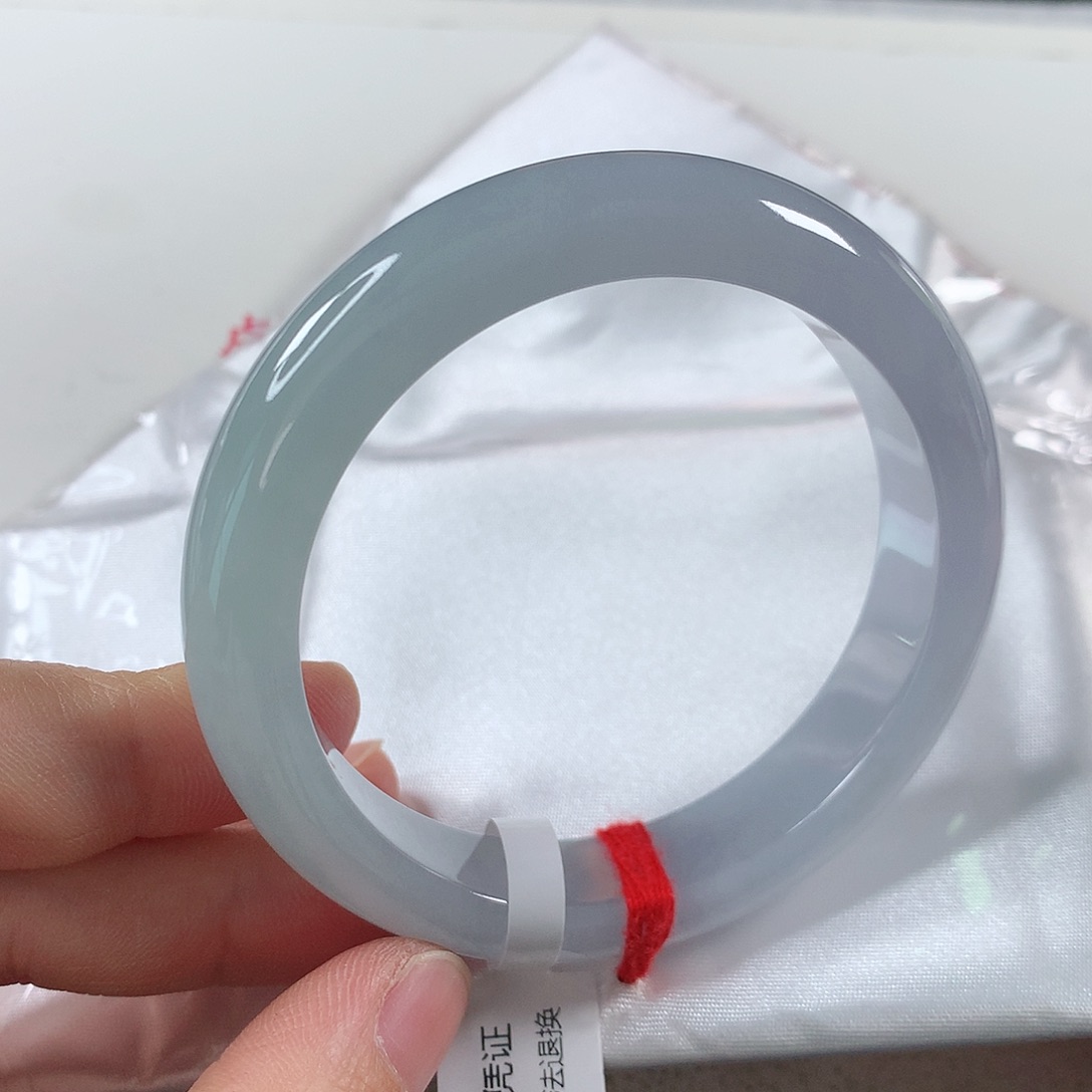 翡翠手镯未镶嵌①①①