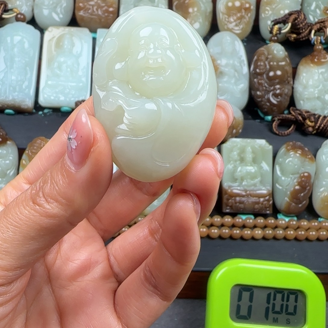 尘***梦和田玉未镶嵌挂件