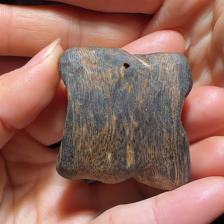 沉香吊坠海南老白棋沉水吊坠12克