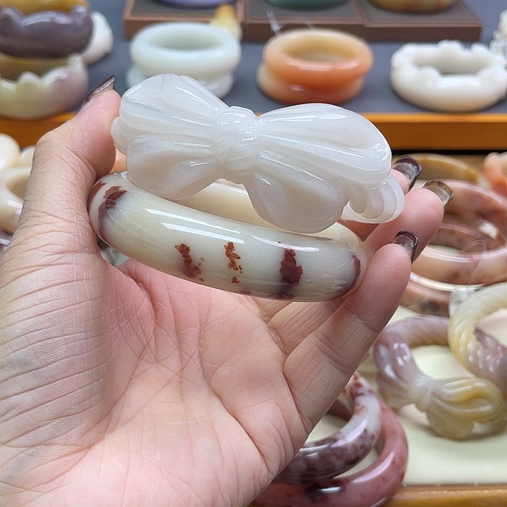 未镶嵌石英岩玉珠宝奇石夢****