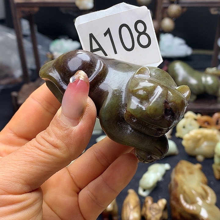 和田玉未镶嵌车挂