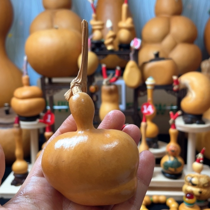 哈***哈不对你是什么东西在我心里没有