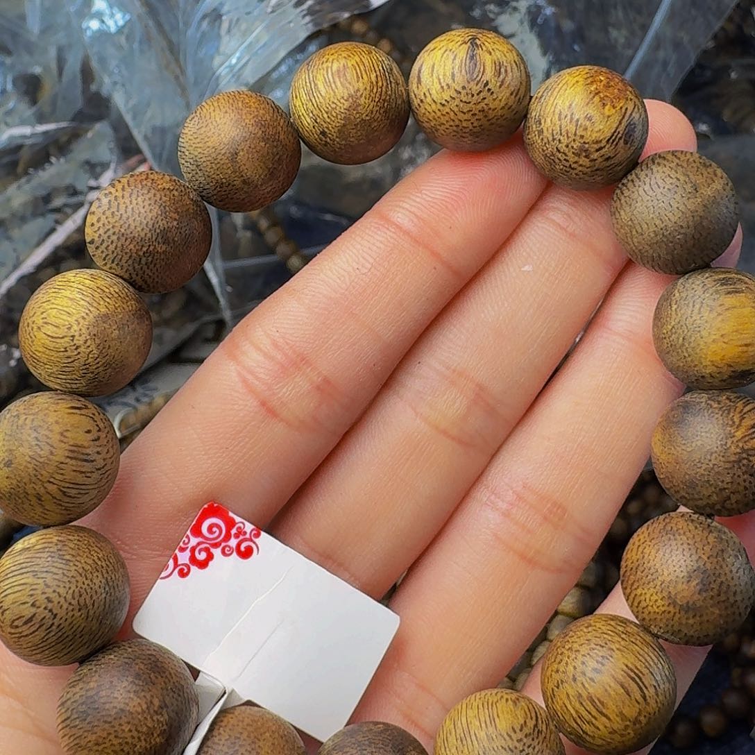 沉香手串毛*龙白棋1:3圆珠15克