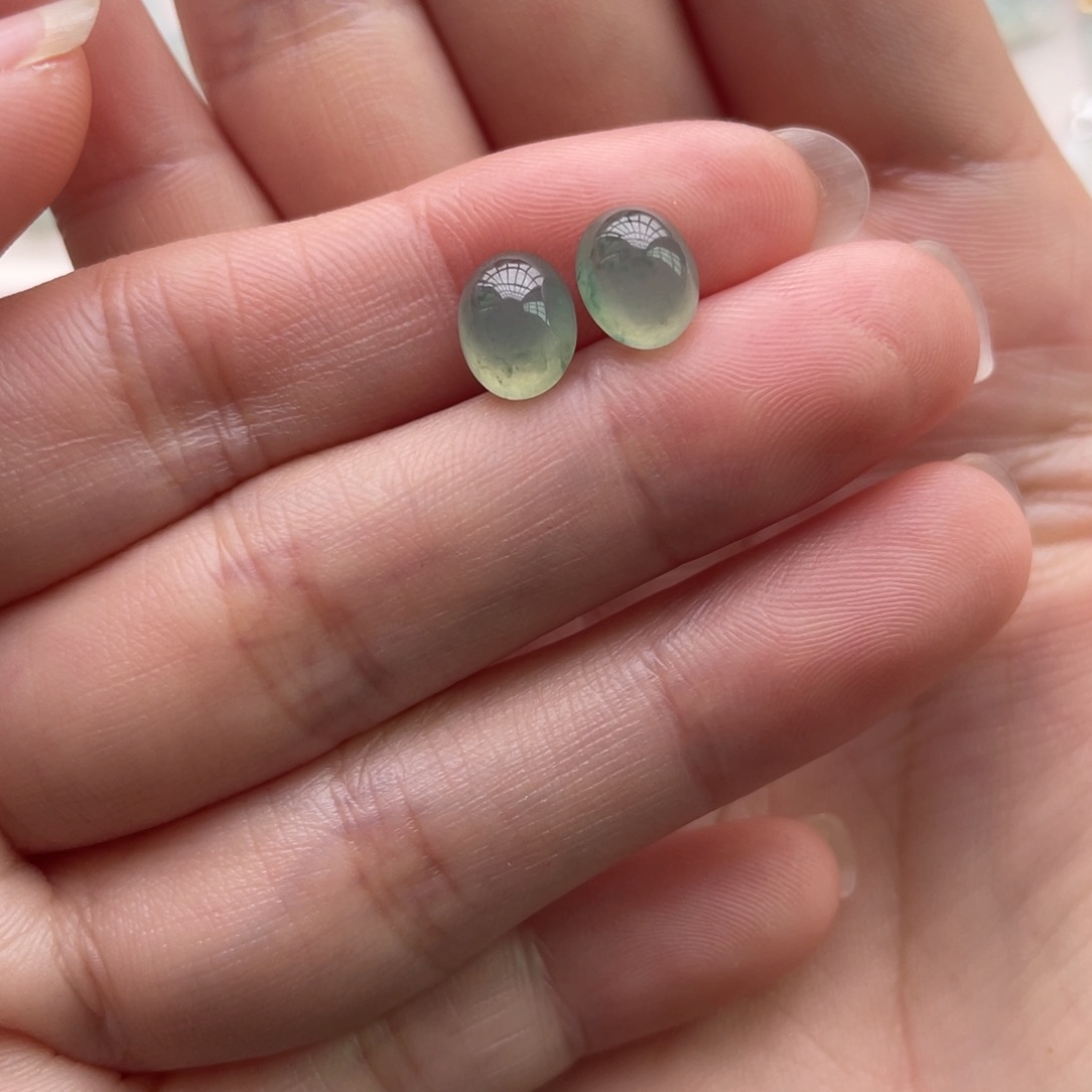 马***姐翡翠未镶嵌颈饰蛋面