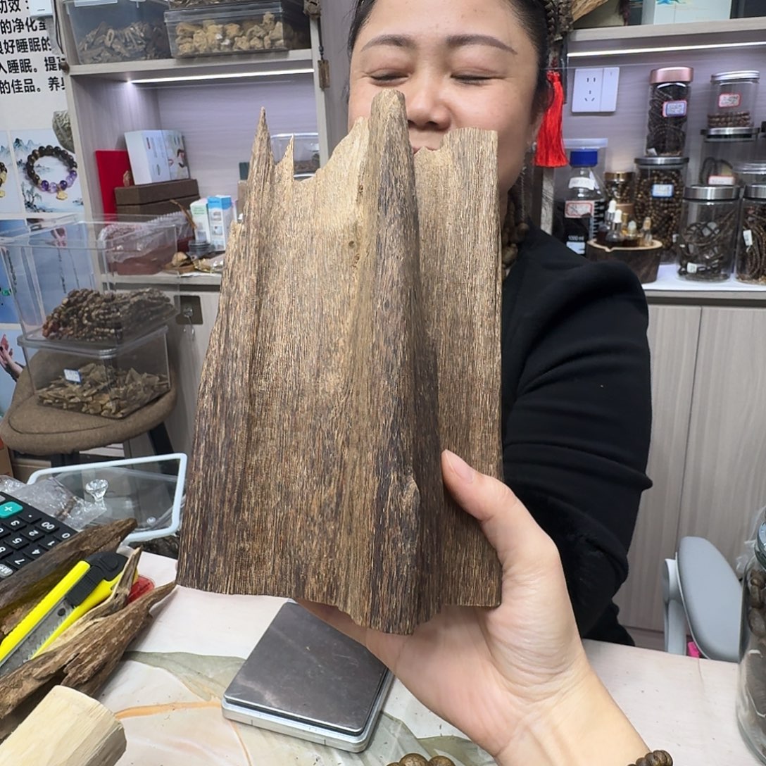 沉香碎屑沉香虫漏原材料多样性发一