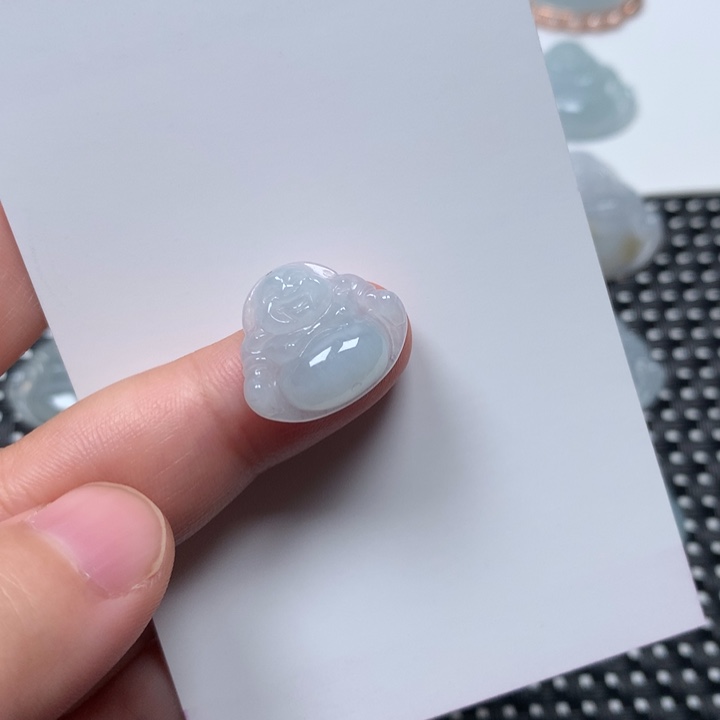 翡翠未镶嵌颈饰佛公