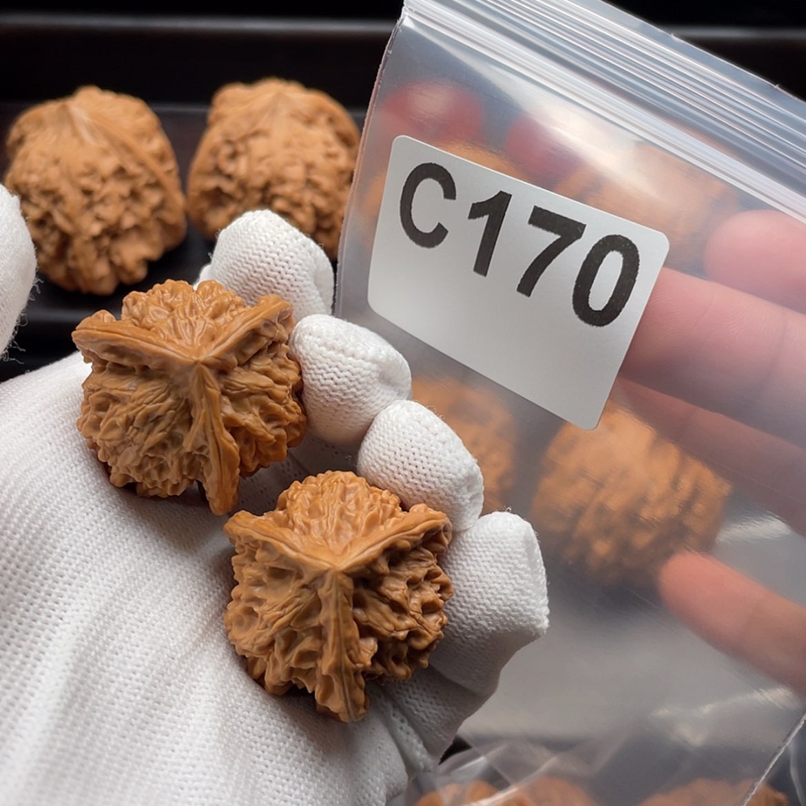 【闪购商品】文玩核桃吊坠C170三棱奔33