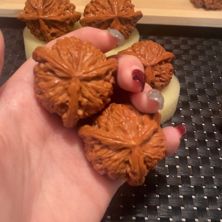 核桃把件核桃文玩。白狮子 40.41尺