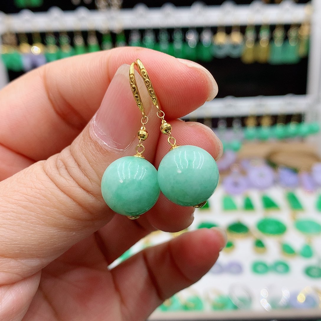 翡翠耳饰18K金镶嵌的 