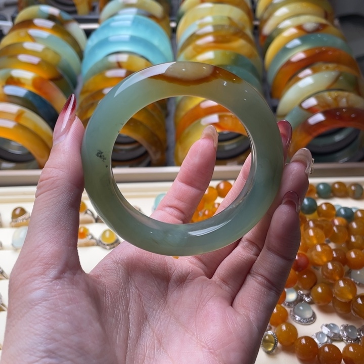 蛇纹石玉手镯未镶嵌52.2