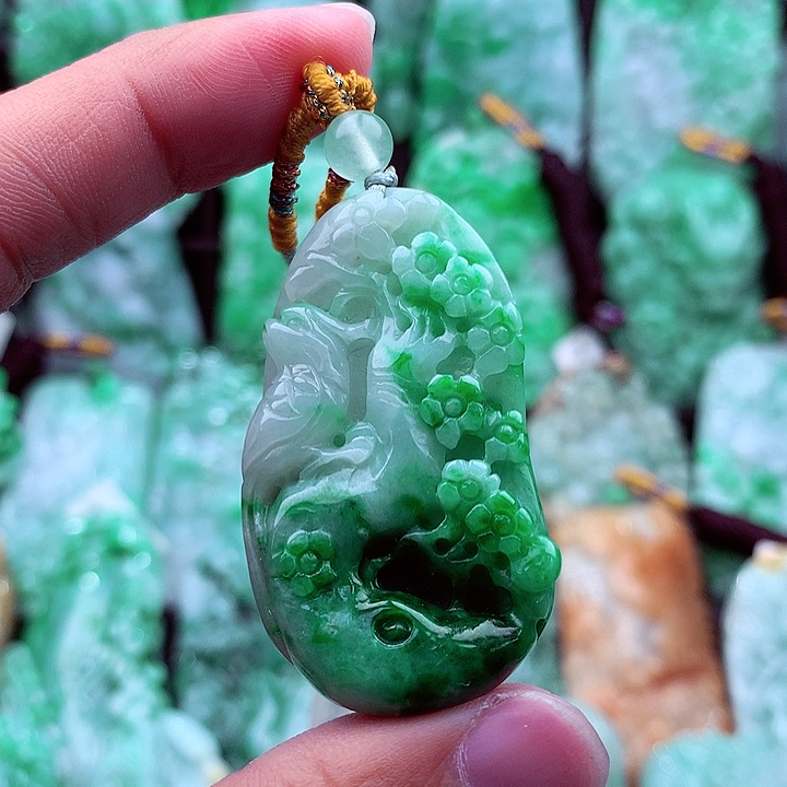 翡翠吊坠(不含链)未镶嵌