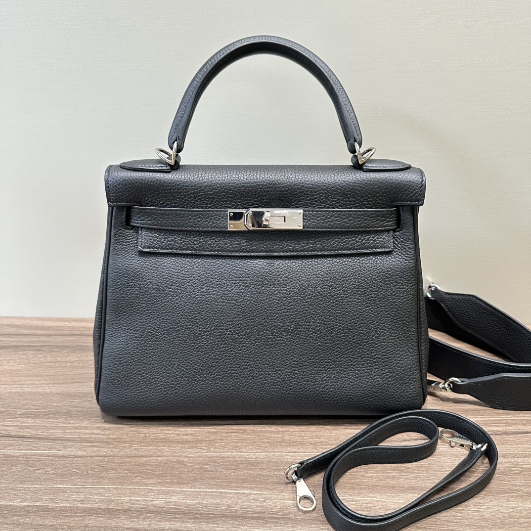 95新 Hermes/爱马仕 黑银kelly28手提单肩斜挎包 07687