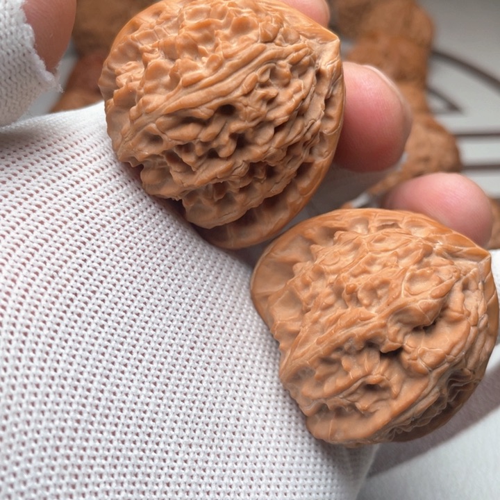 核桃手串/手链香***堡糖三角白43