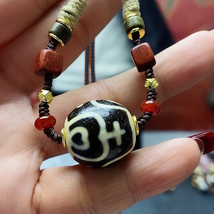 玛瑙/玉髓颈饰合金