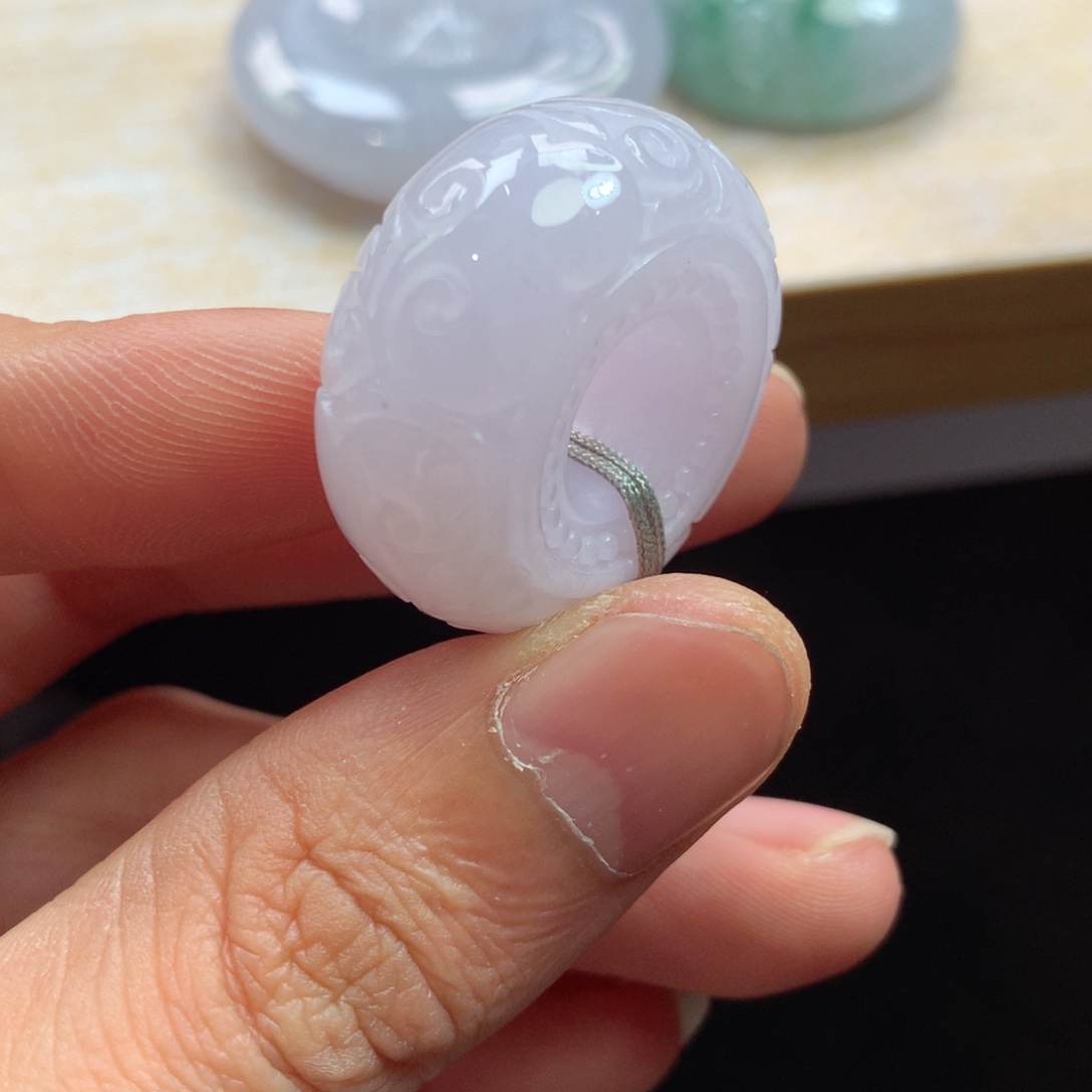 颈饰未镶嵌翡翠吊坠