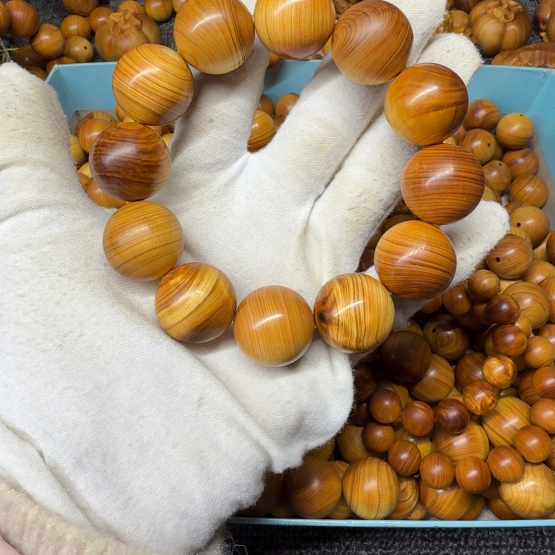 凌***志柏木（崖柏）2.0太行崖柏瑕疵款