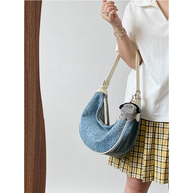 220新款女包秋冬慵懒通勤牛仔饺子包百搭时尚单肩斜挎包