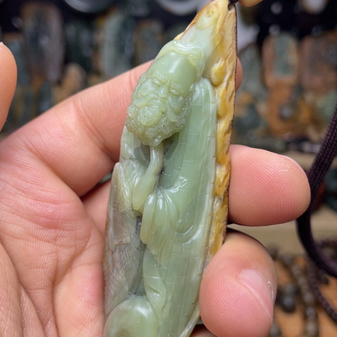 岫岩河磨玉（透闪石质玉）未镶嵌颈饰