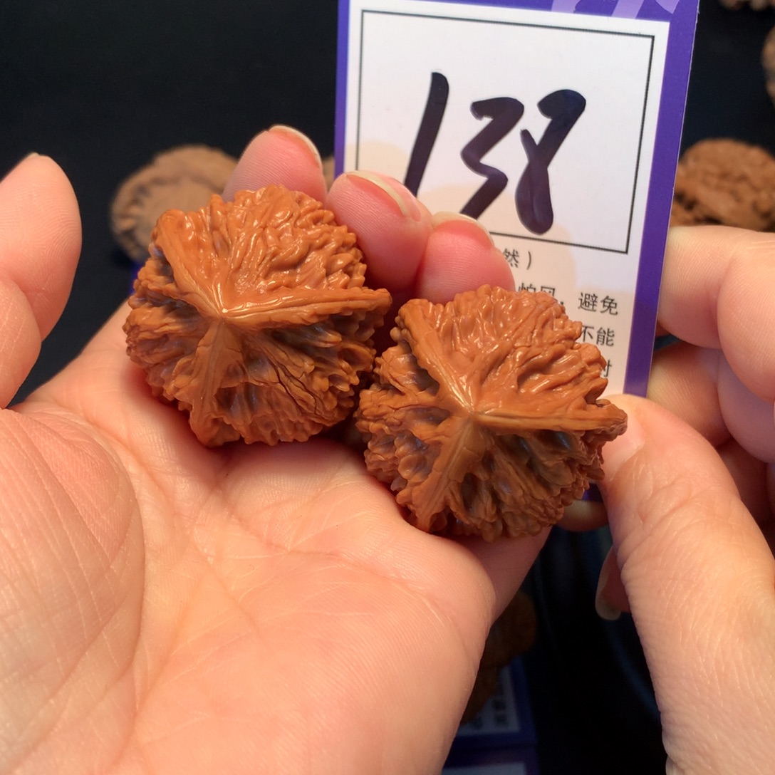 ㅤ***ㅤ文玩核桃把件138文山