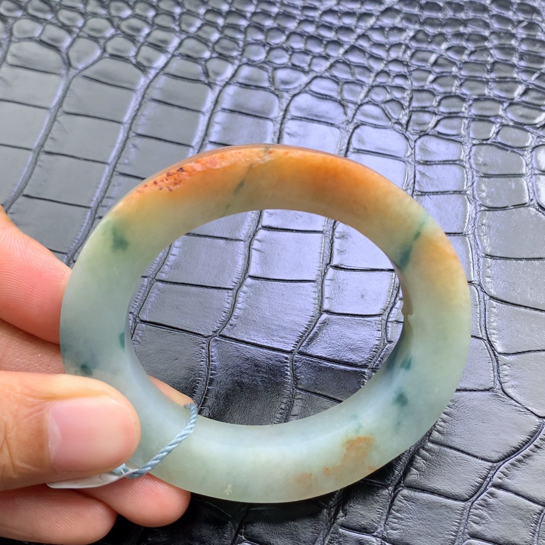 定制翡翠未镶嵌翡翠手镯